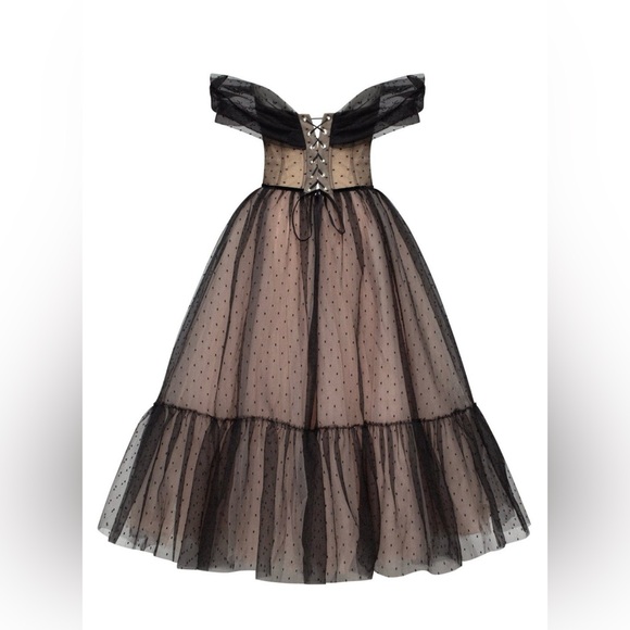 Brand: Milla

Black Polka dot midi tulle dress - Picture 4 of 4